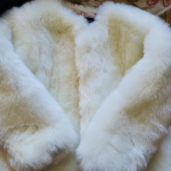 COPY - Wedding Coat White Faux Fur Waist‎ Length Lined With I love You Fabric S… - Picture 9 of 11